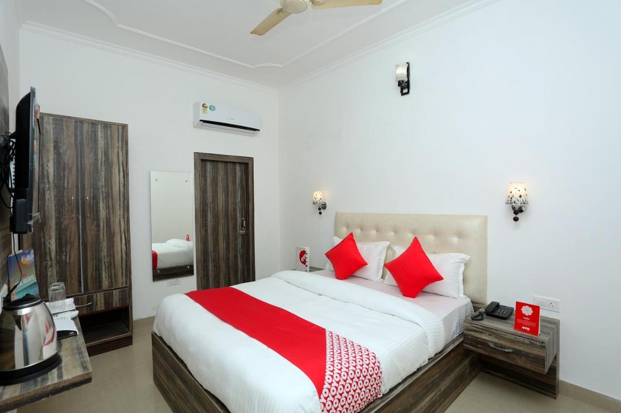 Oyo 16544 Bella Vista By Jordan Hotel Agra  Kültér fotó